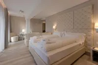 Hotel Rosengarten Hotels in Palu