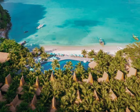 Phi Phi CoCo Beach Resort Hoteles en Isla Phi Phi