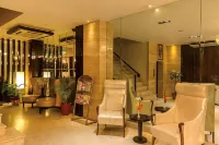 Regenta Inn Embassy - 送迎
