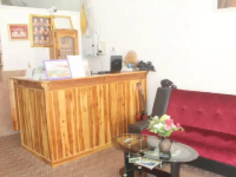 Hom Pho Gusethouse Hotels in Houeisay