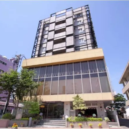 Hotel New Palace Aizuwakamatsu Отели рядом со станцией Станция Аизу-Вакаматасу JR