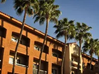 Sonesta Select Phoenix Camelback Hotels near Playground