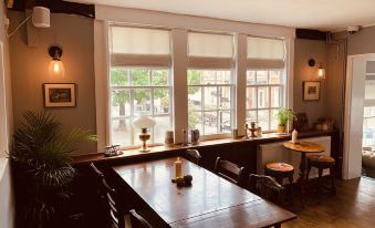 The Swan Inn