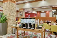 Hilton Garden Inn Milwaukee Airport - Breakfast
