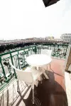 B&B Metropolitan Hotel dekat Naples Central Train Station