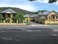 Alhambra Oaks Motor Lodge Hotellit kohteessa North Dunedin