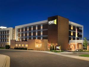 Home2 Suites by Hilton Menomonee Falls Milwaukee