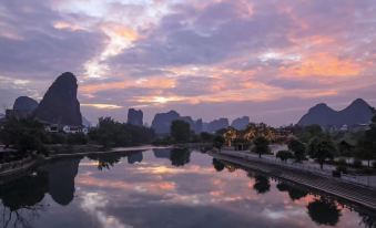 Hidden Dragon Court Courtyard Homestay (Yangshuo Yulong River Branch)