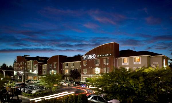 Best Western Plus Navigator Inn Suites