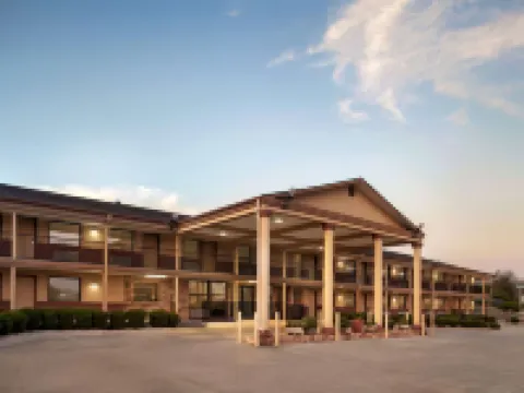 Days Inn by Wyndham Paris Hotels in Paris