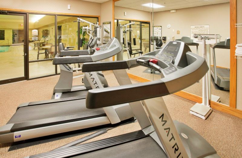 Holiday Inn Express & Suites Norfolk by IHG photo 5