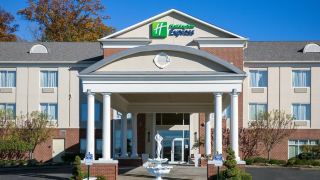 holiday-inn-express-and-suites-youngstown-n-warren-niles