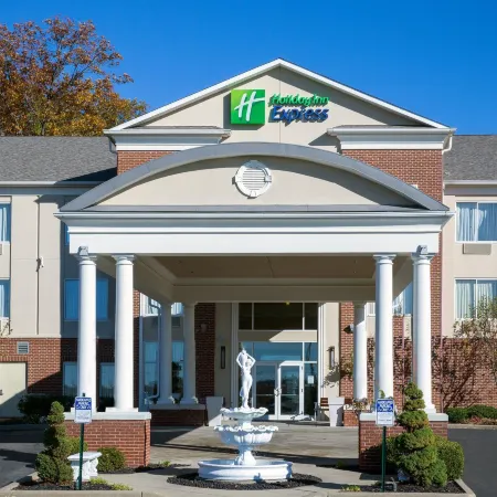 Holiday Inn Express & Suites YOUNGSTOWN N (WARREN/NILES) by IHG Ξενοδοχεία στην πόλη Trumbull County