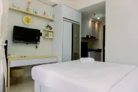 Restful and Comfortable Studio Transpark Bintaro Apartment Hotels in Pondok Aren