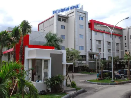 Grand Fatma Hotel Отели в г. Kutai Kartanegara Regency