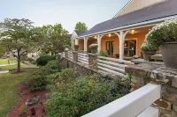 Pine Mountain State Resort Park Hotels in Pineville