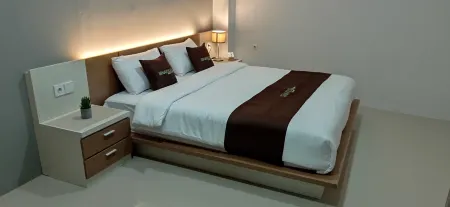 Khaira Shakilla House 3 Syariah Limbangan Cianjur Отели рядом с достопримечательностью «Alun-Alun Cianjur»