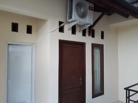 Griya Arjuna 2 - Full House 9 Pax