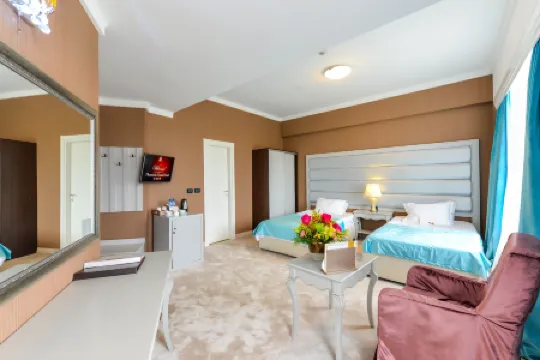 Phoenicia Grand Hotel