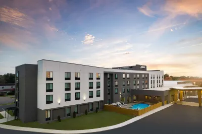Radisson Hotel West Memphis Hotels near Kroger