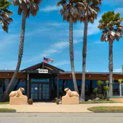 San Simeon Lodge Hotel Exterior