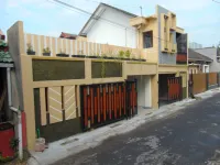 Cemara Homestay Palagan Hotels near Monumen Yogya Kembali (Museum Monjali)