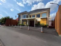 Griya Indah Sari Hotels in Banjarsari