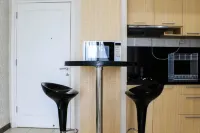 New Furnished 2Br Apartment at Silkwood Residence by Travelio