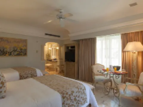 Grand Isla Navidad Golf & Spa Resort with Marina Hoteles en Cihuatlán