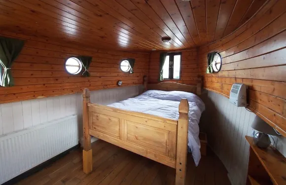 羅伊欣杜比赫船屋酒店