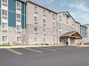 WoodSpring Suites Chicago Darien