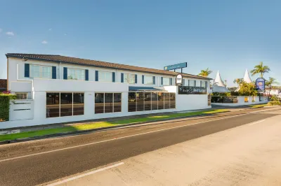 Comfort Inn All Seasons Hotels near Ballina Salvation Army