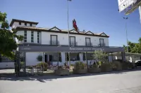 Albenzaire Hotel Asador فنادق في Pinos Puente