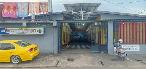 Wisma Benteng Indah Palopo Hotels in Palopo