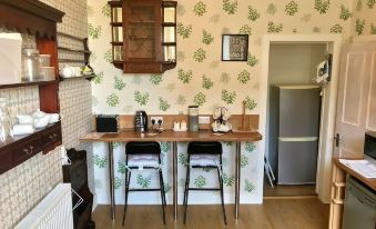 233 Leith Apartment
