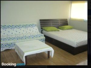 T8 Guest House Don Mueang Challenger, Located in Bangkok