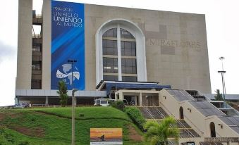 Tourist Center of Tours of Panamá - Housity