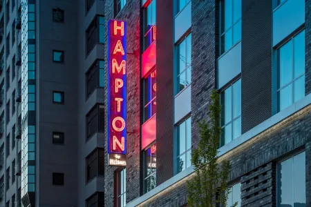 Hampton Inn and Suites by Hilton Portland-Pearl District