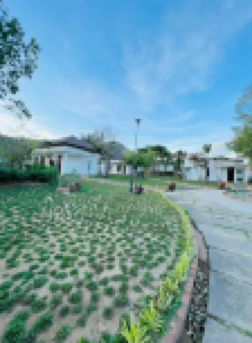 YNG-Luxor Resort Phu Quoc Các khách sạn gần Chùa Hộ Quốc