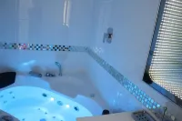 Apartmán Relax so Saunou a Jakuzzi Отели в г. 