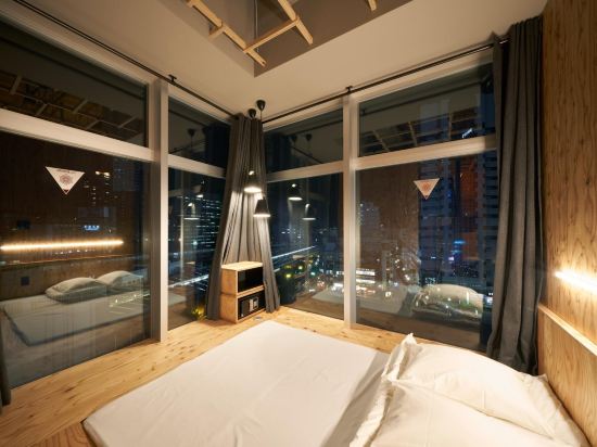 Book and Bed Tokyo Shinjuku