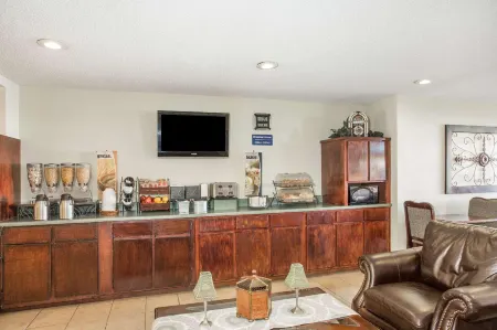 Microtel Inn & Suites by Wyndham Tifton