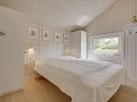 "Stasia" - 75m from the Sea