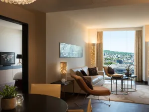 Renaissance Zurich Tower Hotel