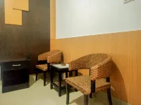 Homestay Akik Hijau Near Panakkukang Hotels in Pandang