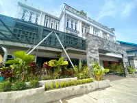 Ladja Hotel Sintang Hôtels à : Ladang