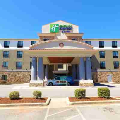 Holiday Inn Express & Suites Huntsville Airport Hotel Exterior