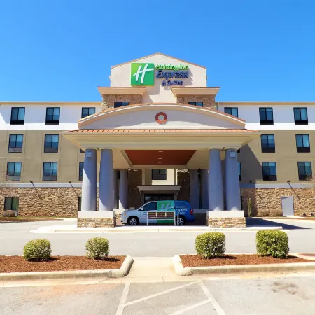 Holiday Inn Express & Suites HUNTSVILLE AIRPORT by IHG