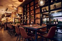 Hotel Paris - بار