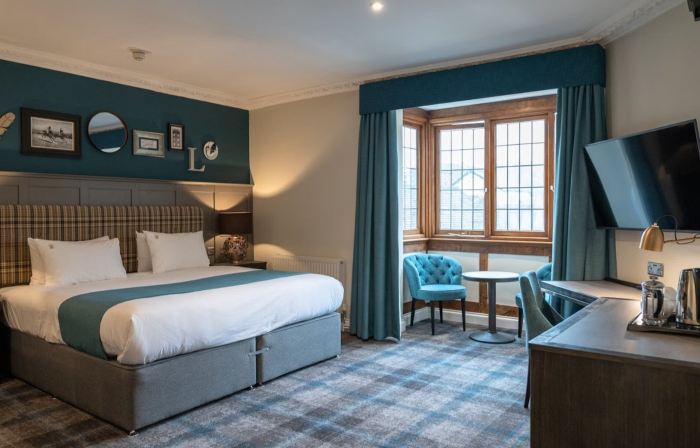 CBH The Feathers Hotel & Restaurant